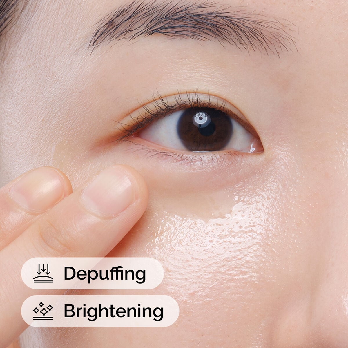 caffeine-solution-5-egcg-eye-serum-t1 ord-caffeine-solution-egcg-model-application-with-benefits.jpg