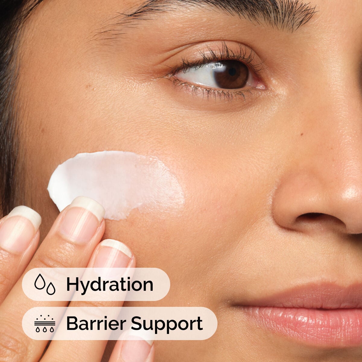 natural-moisturizing-factors-ha-p5 ord-natural-moisturizing-factors-ha-model-application-with-benefits.jpg