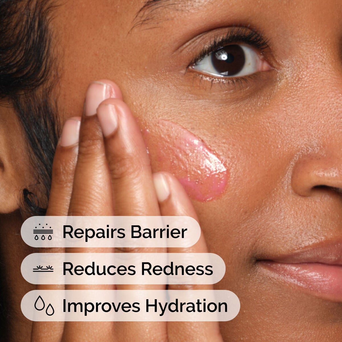 soothing-and-barrier-support-serum-w4 ord-soothing-barrier-support-serum-model-application-with-benefits.jpg